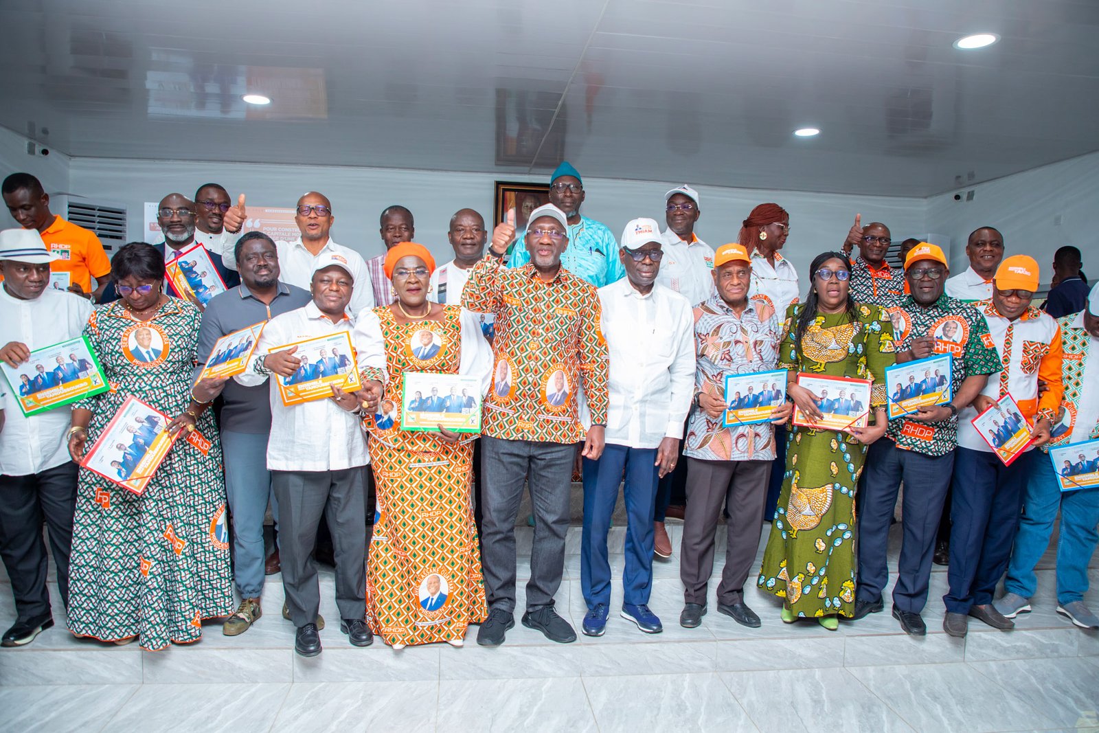 Yamoussoukro/Elections législatives : des feuilles de route remises aux membres de la Direction de campagne du RHDP