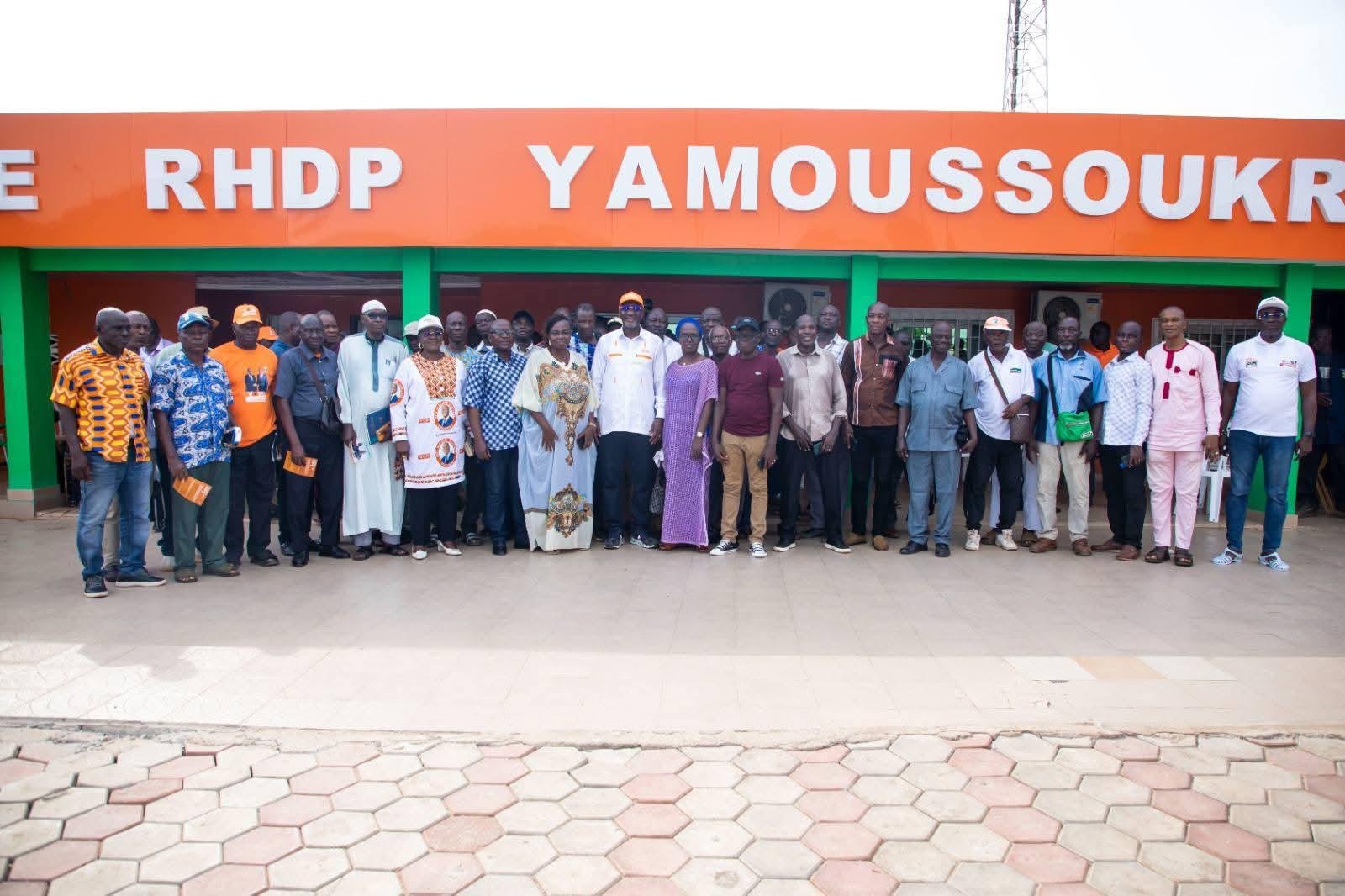 👉Rencontre avec les retraités des FDS au siège du RHDP-Yakro