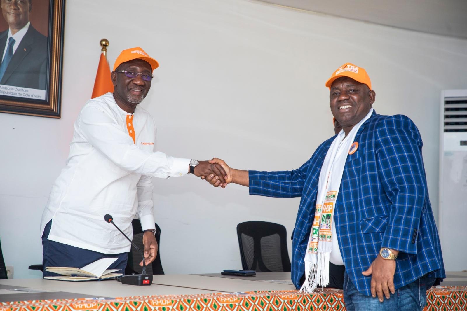 Éducation et avenir : les enseignants de Yamoussoukro font le choix du RHDP-Yakro!