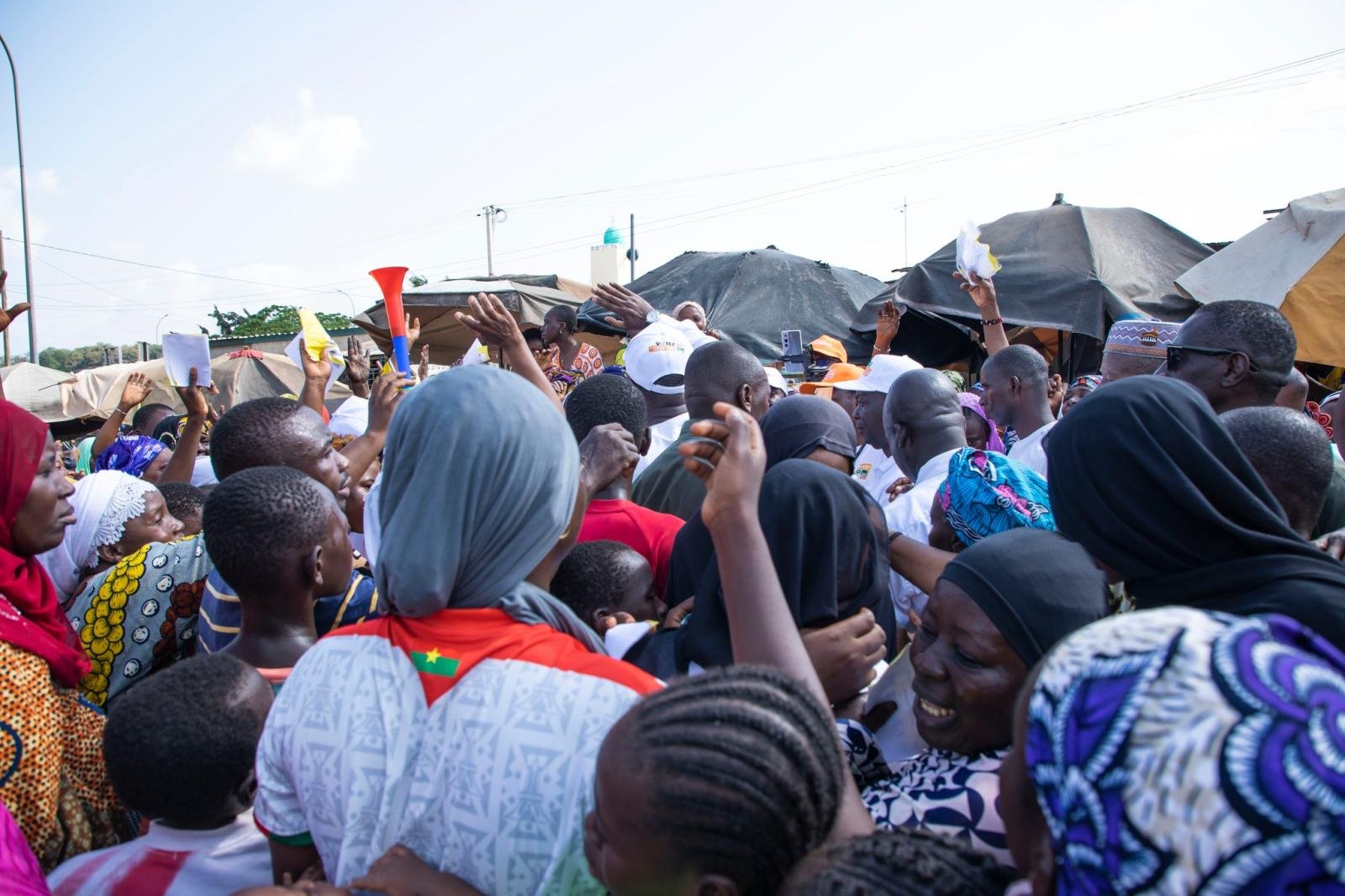 👉Tournée de mobilisation dans les marchés Losseni, Sopim, Fondation et Mofaitai.