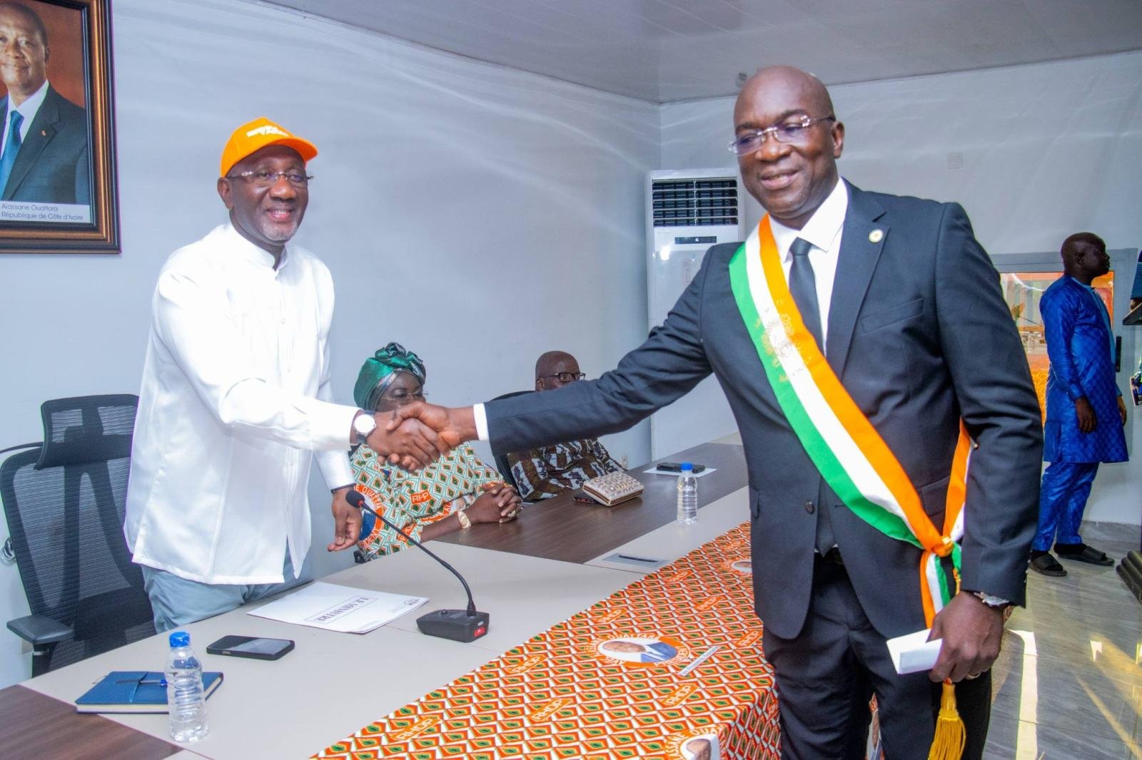 Remise des attributs de Député à mon suppléant, Ouattara Yaya