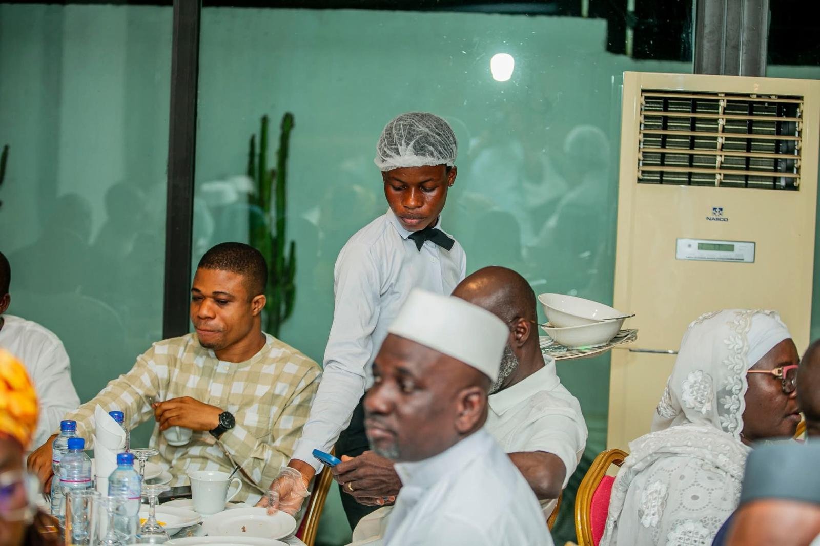 Yamoussoukro/Ramadan et carême : le Ministre Souleymane Diarrassouba rassemble musulmans et chrétiens autour d’une rupture collective